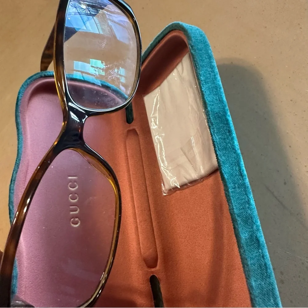 Gucci Women's Elegant Brown Glasses